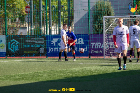 <a href="https://st.getinfootball.com/albums/1078495/633364d2495cd_1920.jpg" target="_blank">Descarcă</a>