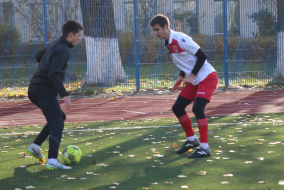 <a href="https://st.getinfootball.com/albums/1079131/6375f801307b2_1920.jpg" target="_blank">Завантажити оригінал</a>