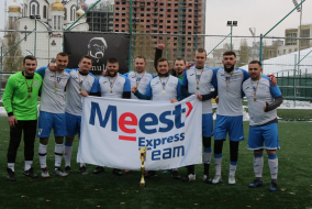 <a href="https://st.getinfootball.com/albums/1079192/637cc439bcbfb_1920.jpg" target="_blank">Завантажити оригінал</a>