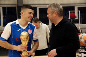 <a href="https://st.getinfootball.com/albums/1079591/63ad6ca2f1e53_1920.jpeg" target="_blank">Завантажити оригінал</a>