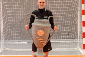 <a href="https://st.getinfootball.com/albums/1080905/642dc2082a9ef_1920.jpg" target="_blank">Завантажити оригінал</a>