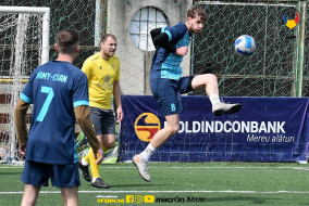 <a href="https://st.getinfootball.com/albums/1081053/643e60513b508_1920.jpg" target="_blank">Descarcă</a>