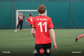 <a href="https://st.getinfootball.com/albums/1081199/6450189017927_1920.jpg" target="_blank">Завантажити оригінал</a>