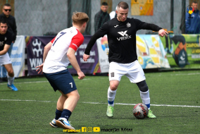 <a href="https://st.getinfootball.com/albums/1081321/645912596fb79_1920.jpg" target="_blank">Descarcă</a>