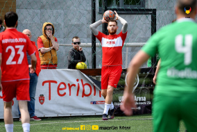 <a href="https://st.getinfootball.com/albums/1081325/645913946ac0c_1920.jpg" target="_blank">Descarcă</a>