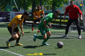 <a href="https://st.getinfootball.com/albums/1081352/64592135daebb_1920.jpg" target="_blank">Descarcă</a>