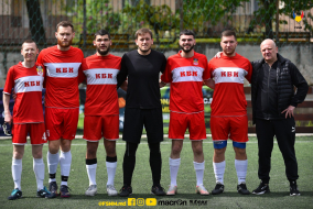 <a href="https://st.getinfootball.com/albums/1081357/645922b616d4d_1920.jpg" target="_blank">Descarcă</a>