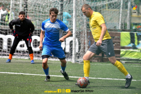 <a href="https://st.getinfootball.com/albums/1081370/64592836d7061_1920.jpg" target="_blank">Descarcă</a>