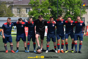 <a href="https://st.getinfootball.com/albums/1081371/645928e41beca_1920.jpg" target="_blank">Descarcă</a>