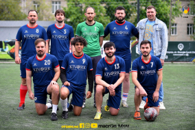<a href="https://st.getinfootball.com/albums/1081593/6467164626fdc_1920.jpg" target="_blank">Descarcă</a>