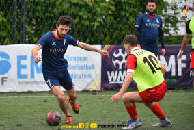 <a href="https://st.getinfootball.com/albums/1081593/64671654a2c31_1920.jpg" target="_blank">Descarcă</a>
