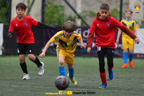 <a href="https://st.getinfootball.com/albums/1081604/64671c334c135_1920.jpg" target="_blank">Descarcă</a>