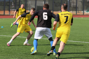 <a href="https://st.getinfootball.com/albums/1081684/646d035386cdc_1920.jpg" target="_blank">Завантажити оригінал</a>