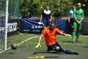 <a href="https://st.getinfootball.com/albums/1081731/647061d172091_1920.jpg" target="_blank">Descarcă</a>