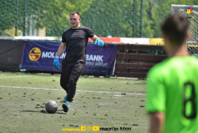 <a href="https://st.getinfootball.com/albums/1081733/647065a1995b7_1920.jpg" target="_blank">Descarcă</a>