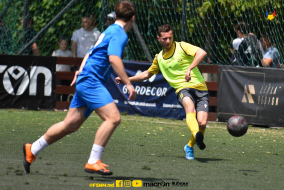<a href="https://st.getinfootball.com/albums/1081739/64706ca29cd58_1920.jpg" target="_blank">Descarcă</a>