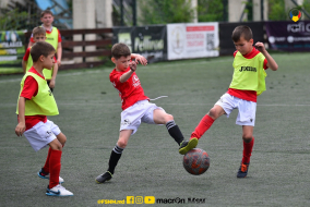 <a href="https://st.getinfootball.com/albums/1081743/647070adcb782_1920.jpg" target="_blank">Descarcă</a>