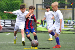 <a href="https://st.getinfootball.com/albums/1081744/647071677017d_1920.jpg" target="_blank">Descarcă</a>