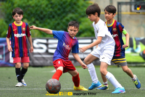 <a href="https://st.getinfootball.com/albums/1081744/6470717834928_1920.jpg" target="_blank">Descarcă</a>