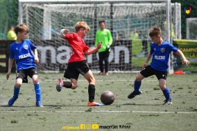 <a href="https://st.getinfootball.com/albums/1081747/64707457599ad_1920.jpg" target="_blank">Descarcă</a>