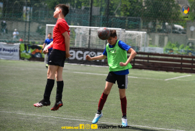 <a href="https://st.getinfootball.com/albums/1081750/6470766159524_1920.jpg" target="_blank">Descarcă</a>