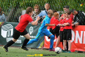 <a href="https://st.getinfootball.com/albums/1081957/648017bcecb61_1920.jpg" target="_blank">Descarcă</a>