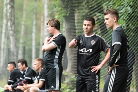 <a href="https://st.getinfootball.com/albums/1082081/648760e3cab94_1920.jpg" target="_blank">Завантажити оригінал</a>