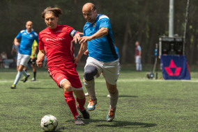 <a href="https://st.getinfootball.com/albums/1082192/6490303e3d500_1920.jpg" target="_blank">Завантажити оригінал</a>