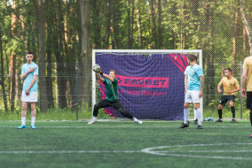 <a href="https://st.getinfootball.com/albums/1082196/6490339de2f54_1920.jpg" target="_blank">Завантажити оригінал</a>