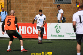 <a href="https://st.getinfootball.com/albums/1083891/651e549b4fea9_1920.jpg" target="_blank">Copiază originalul</a>