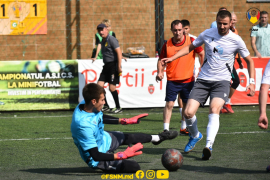 <a href="https://st.getinfootball.com/albums/1083891/651e54c34613f_1920.jpg" target="_blank">Copiază originalul</a>