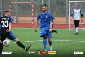 <a href="https://st.getinfootball.com/albums/1084119/652d320b270f2_1920.jpg" target="_blank">Завантажити оригінал</a>