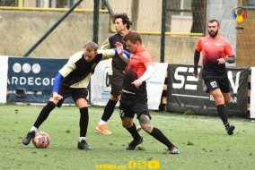 <a href="https://st.getinfootball.com/albums/1084638/654de5d247bd2_1920.jpg" target="_blank">Descarcă</a>