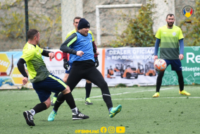 <a href="https://st.getinfootball.com/albums/1084899/655b723c2911d_1920.jpg" target="_blank">Descarcă</a>