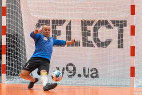 <a href="https://st.getinfootball.com/albums/1085123/656f028d973f6_1920.jpg" target="_blank">Завантажити оригінал</a>