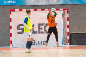 <a href="https://st.getinfootball.com/albums/1085451/658aaeef99a31_1920.jpg" target="_blank">Завантажити оригінал</a>