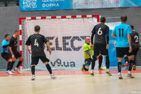 <a href="https://st.getinfootball.com/albums/1085451/658ab0748371c_1920.jpg" target="_blank">Завантажити оригінал</a>