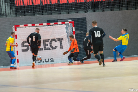 <a href="https://st.getinfootball.com/albums/1085494/658bfc154bc82_1920.jpg" target="_blank">Завантажити оригінал</a>