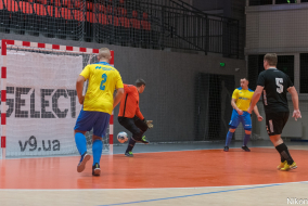 <a href="https://st.getinfootball.com/albums/1085494/658bfc496abda_1920.jpg" target="_blank">Завантажити оригінал</a>