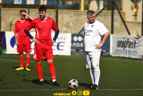 <a href="https://st.getinfootball.com/albums/1086684/65f15ac1a8212_1920.jpg" target="_blank">Descarcă</a>