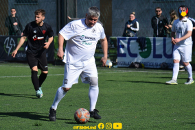 <a href="https://st.getinfootball.com/albums/1087126/660da0bcc4d13_1920.jpg" target="_blank">Descarcă</a>