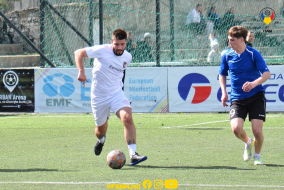 <a href="https://st.getinfootball.com/albums/1087245/6615412144011_1920.jpg" target="_blank">Descarcă</a>