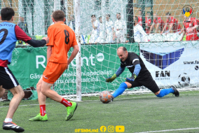 <a href="https://st.getinfootball.com/albums/1087249/661543ab3daf6_1920.jpg" target="_blank">Descarcă</a>