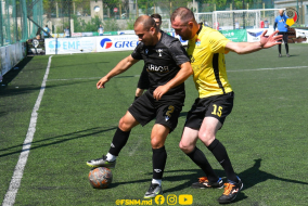 <a href="https://st.getinfootball.com/albums/1087381/661f709fb0dca_1920.jpg" target="_blank">Descarcă</a>