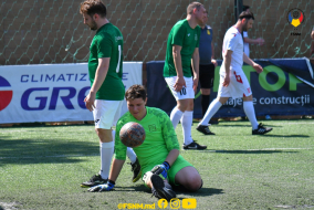 <a href="https://st.getinfootball.com/albums/1087383/661f71b14f020_1920.jpg" target="_blank">Descarcă</a>