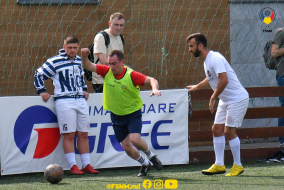 <a href="https://st.getinfootball.com/albums/1087389/661f7553aea75_1920.jpg" target="_blank">Descarcă</a>
