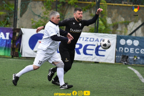 <a href="https://st.getinfootball.com/albums/1087480/6627641578746_1920.jpg" target="_blank">Descarcă</a>