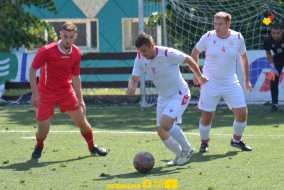 <a href="https://st.getinfootball.com/albums/1087998/664c9c9bd8418_1920.jpg" target="_blank">Descarcă</a>