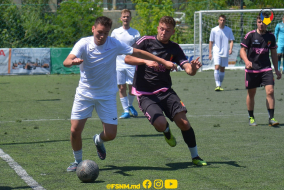<a href="https://st.getinfootball.com/albums/1088202/665845819caed_1920.jpg" target="_blank">Descarcă</a>