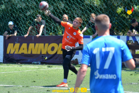 <a href="https://st.getinfootball.com/albums/1088334/6660434633867_1920.jpg" target="_blank">Descarcă</a>